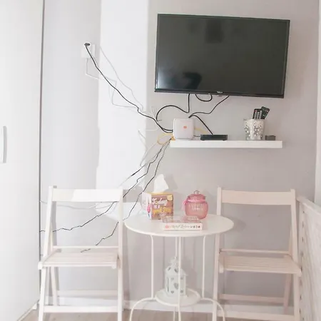 Bistrik Rose Apartment *
